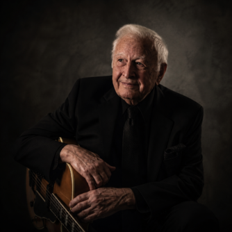 Bucky Pizzarelli